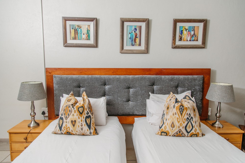 Biweda Nguni B&B 13/36