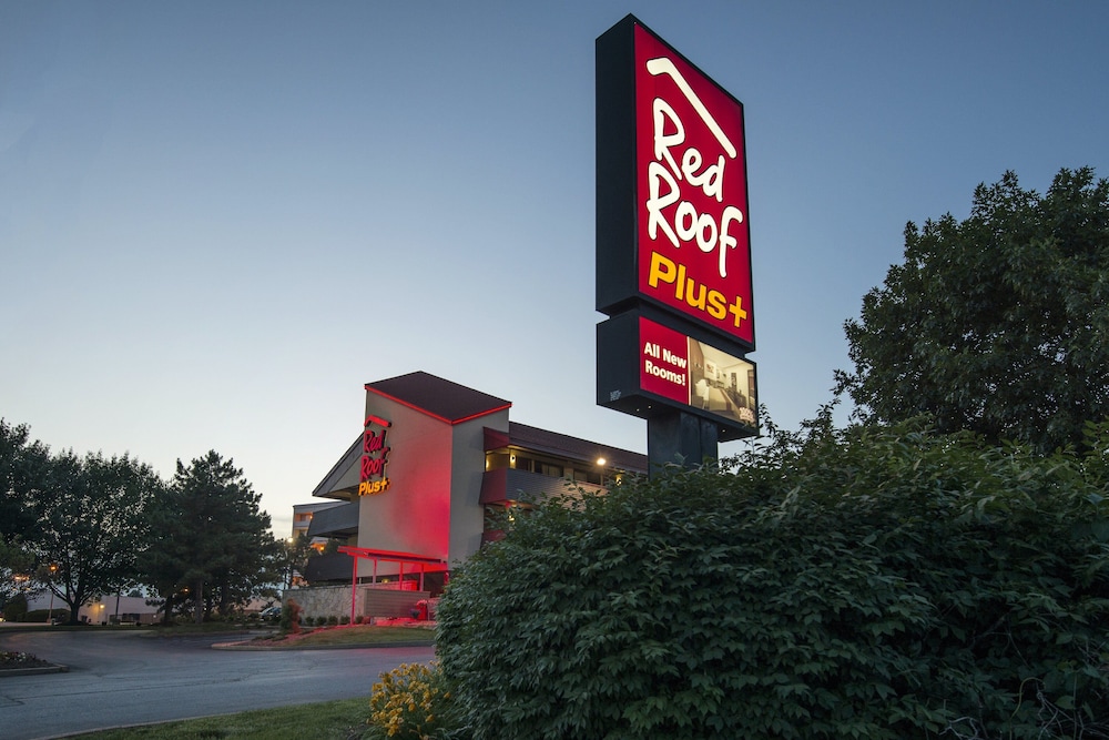 Red Roof PLUS St Louis - Forest Park/Hampton Ave in ST LOUIS - MO