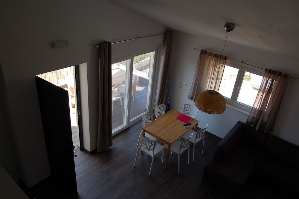 Gorgonia Apartments 33/50