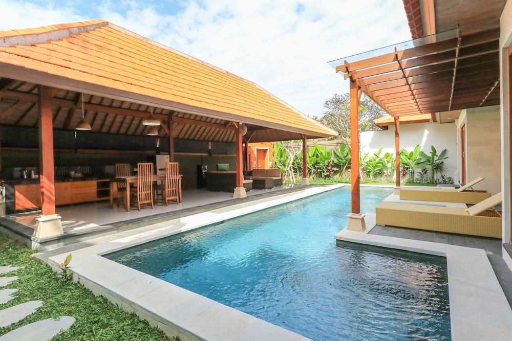 Three Brothers Bungalows & Villas Legian 8/79