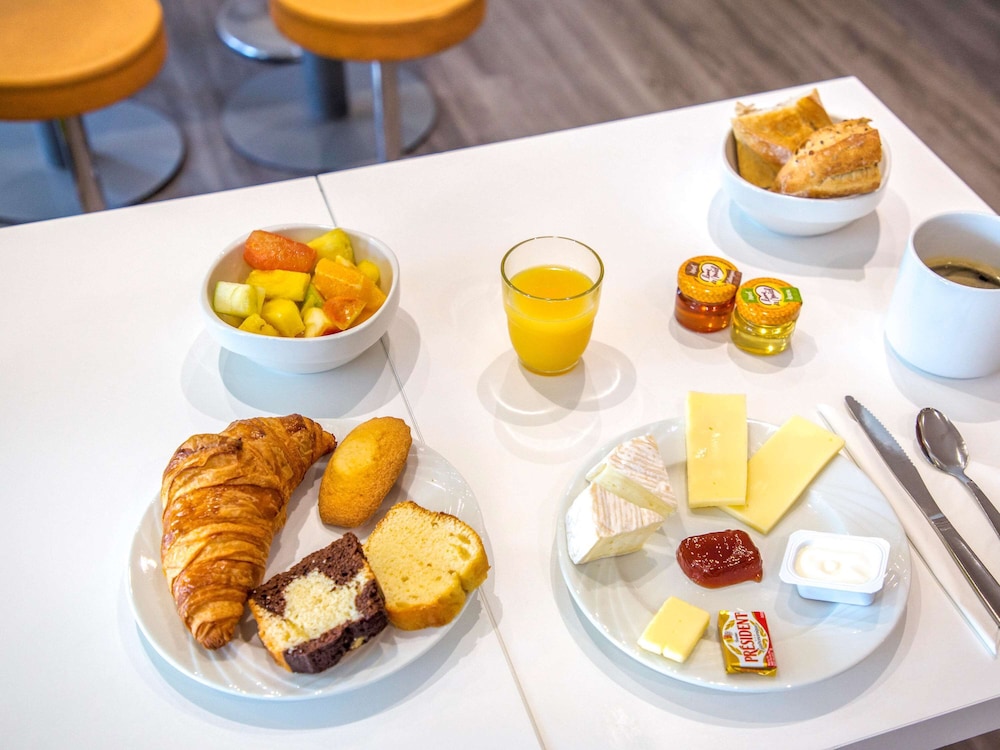 Ibis Budget Frejus Capitou A8 33/61