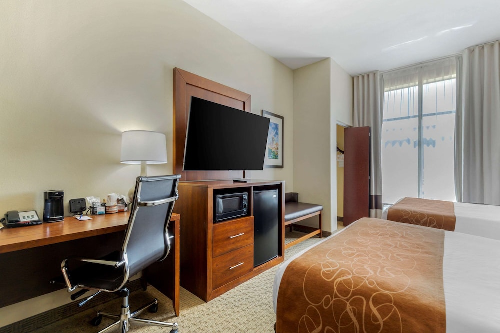 Comfort Suites Pflugerville - Austin North 15/45