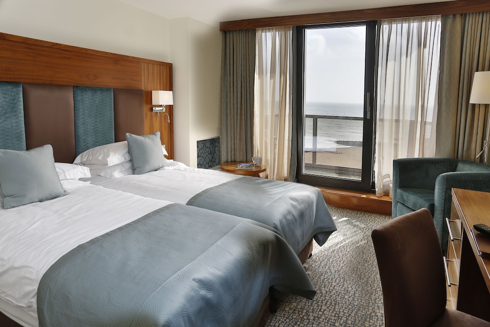 The View Hotel 15/65