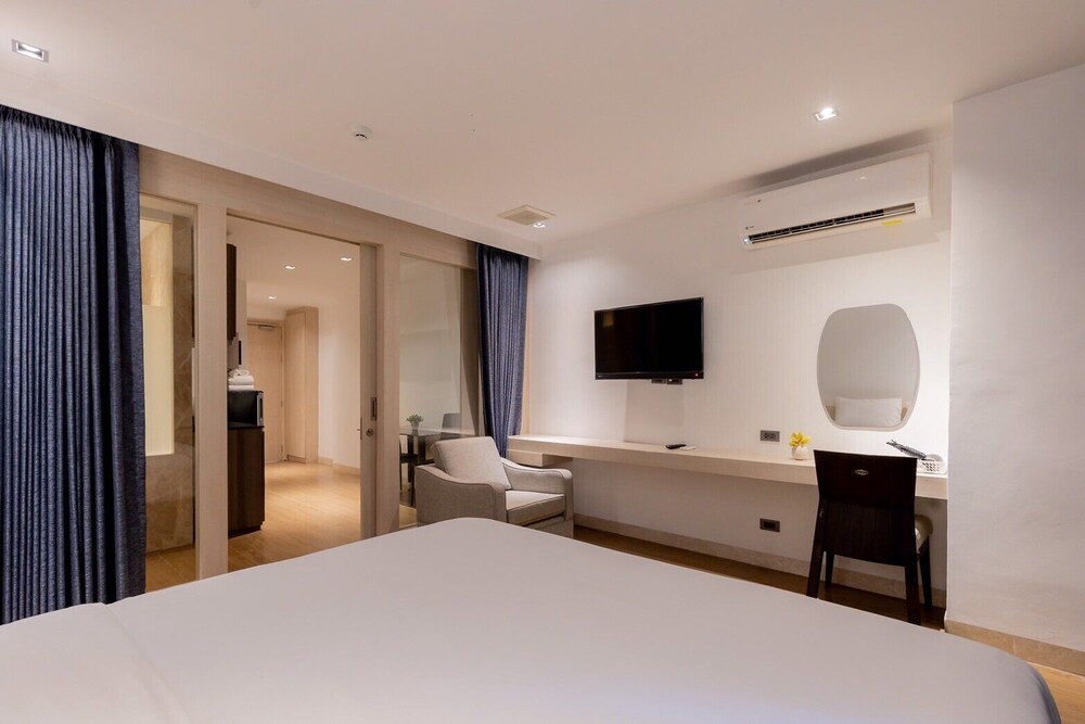 Sukhothai Residence Ruamrudee 21/42