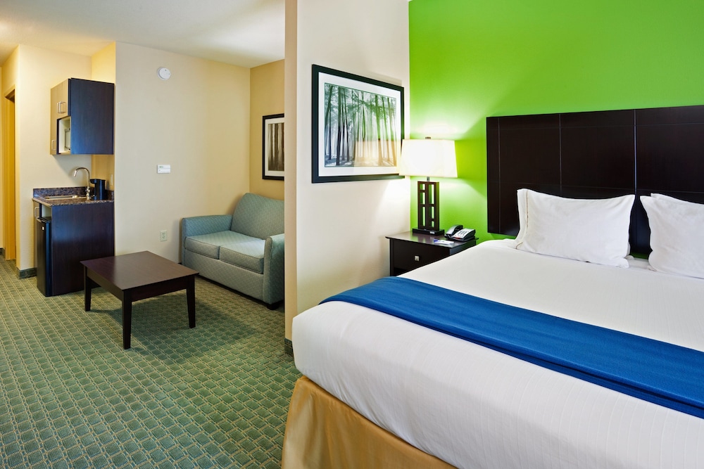 Holiday Inn Express Hotel Suites Newport South 25/79