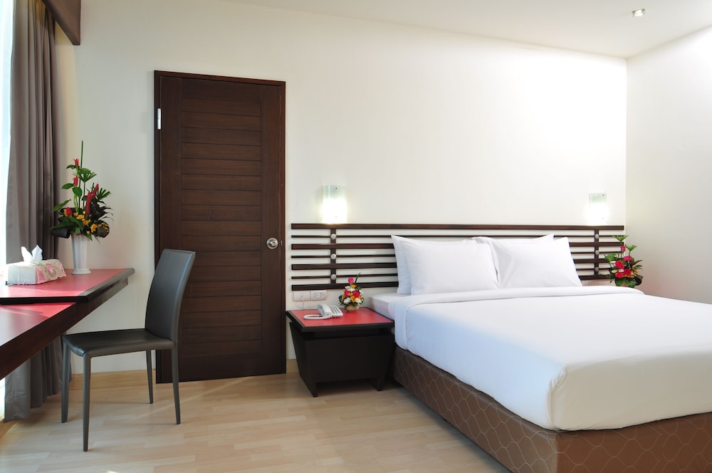 The Color Hotel Hat Yai 13/25