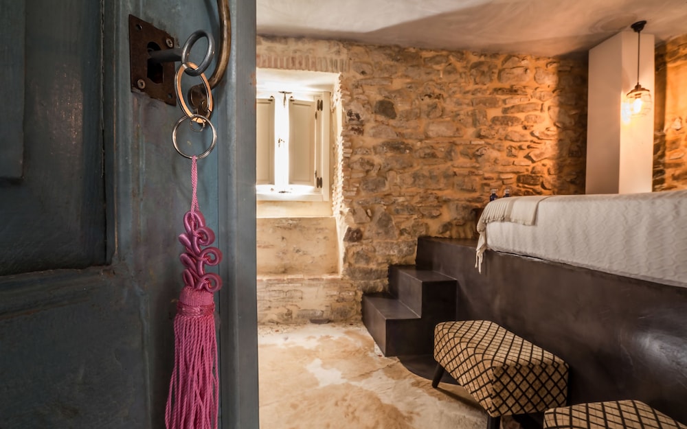 THE RIAD 9/28