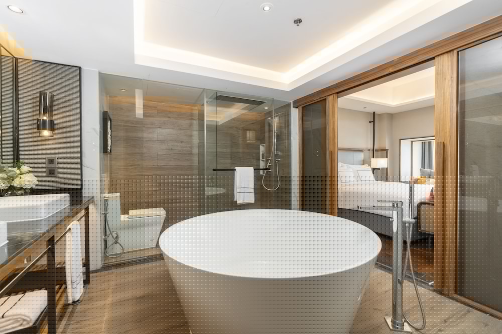 Melia Chiang Mai 30/75