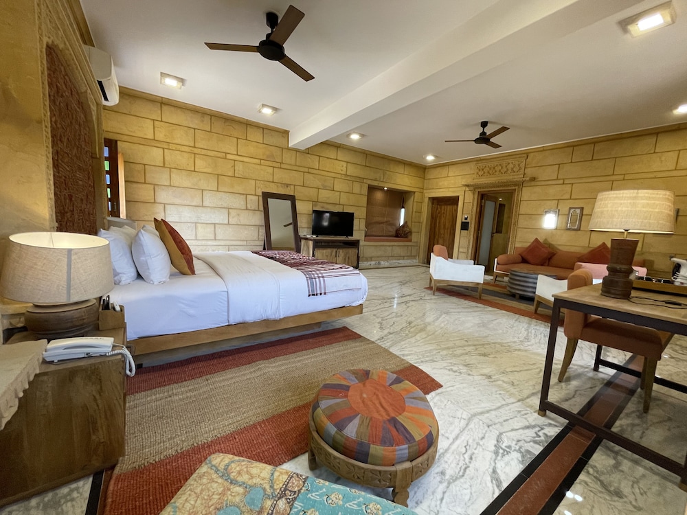 Mystic Jaisalmer Hostel / Backpacker 13/50