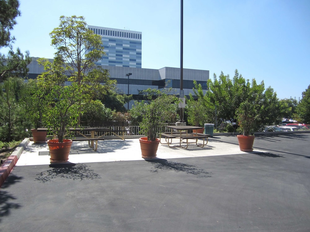 Extended Stay America Suites Los Angeles LAX El Segundo 3/51