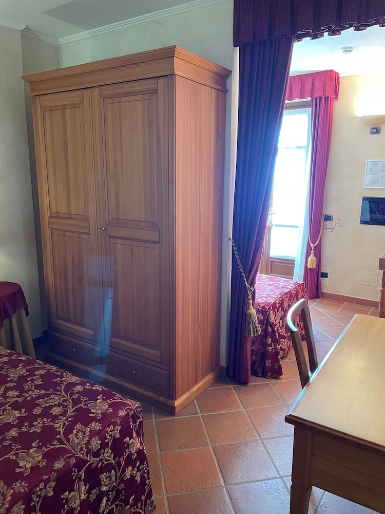 Romantik Furno 18/49