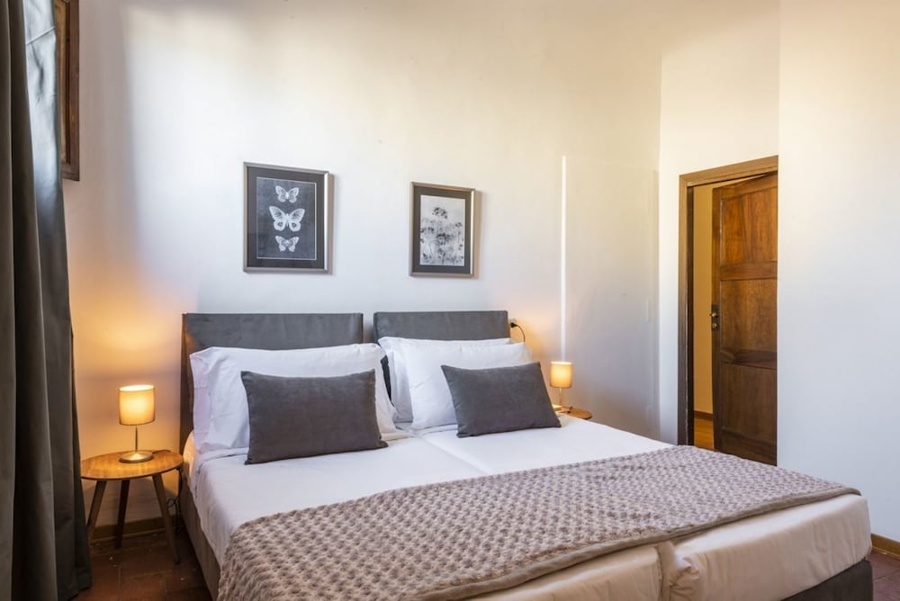 3 Bedrooms, Apartment, 1 Queen and 4 Single Beds