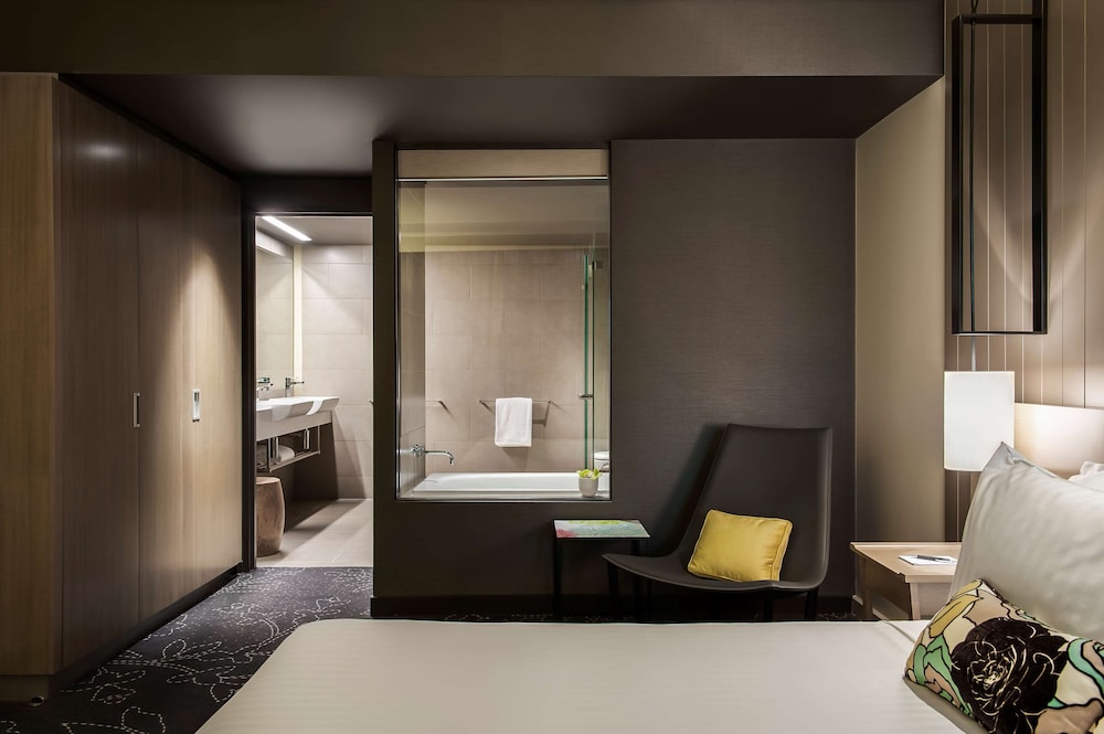 PARKROYAL DARLING HARBOUR 28/73