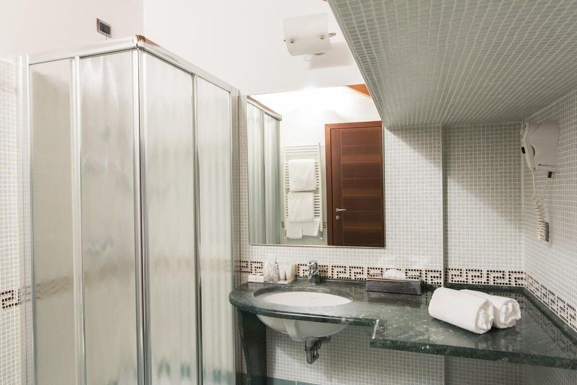 غرفة ثلاثية، Country Hotel Castelbarco 3/3