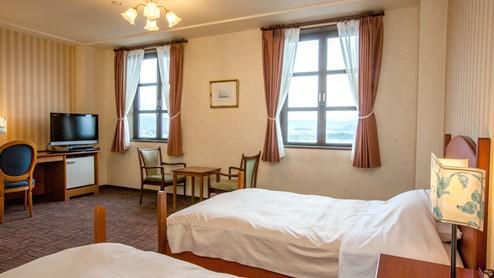 Room, Triple