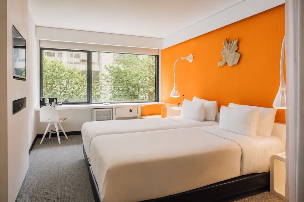 Cool, Double Bed, City View