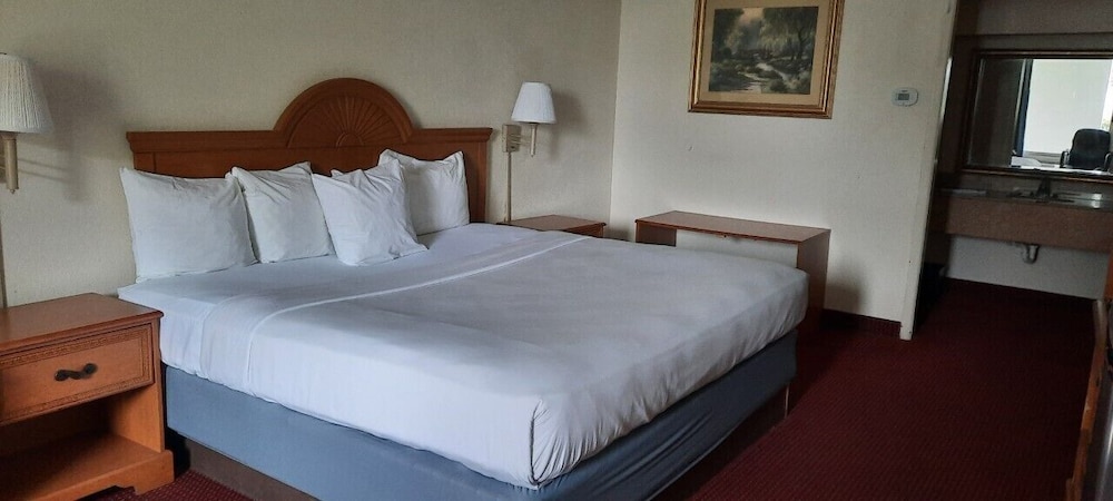 Stayable Suites Lakeland 20/66