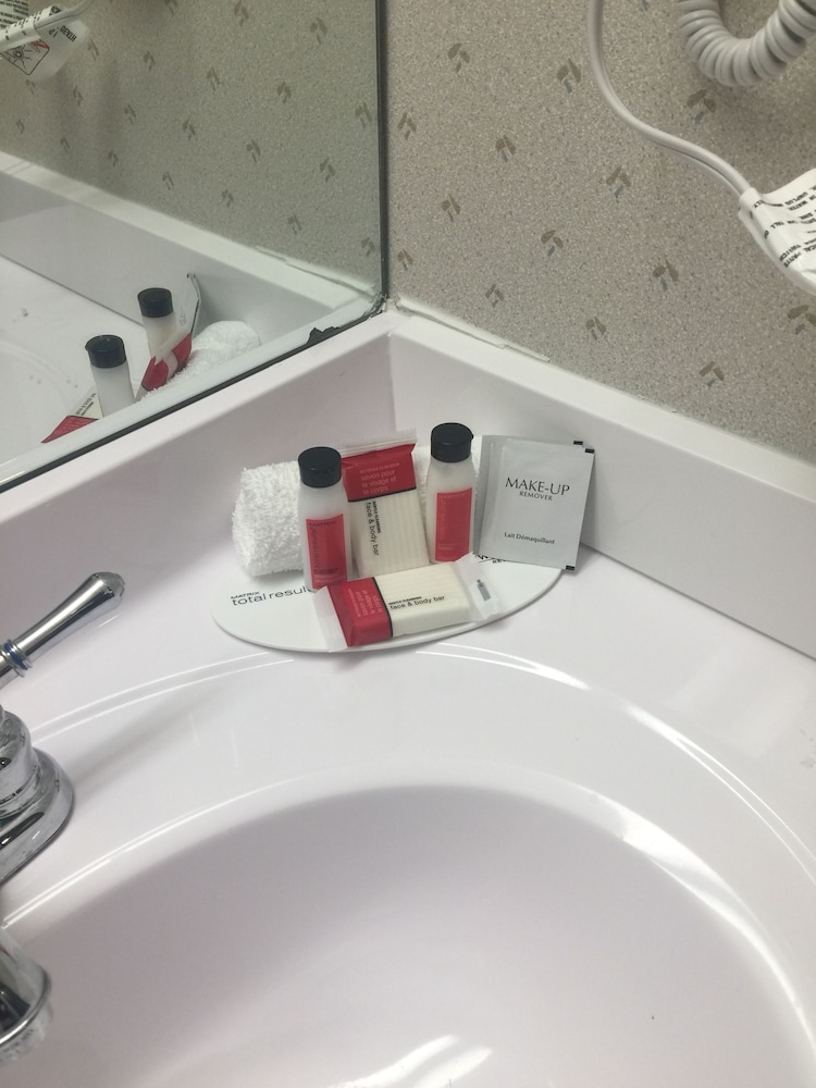 Microtel Inn Suites By Wyndham Richmond Airport 23/37