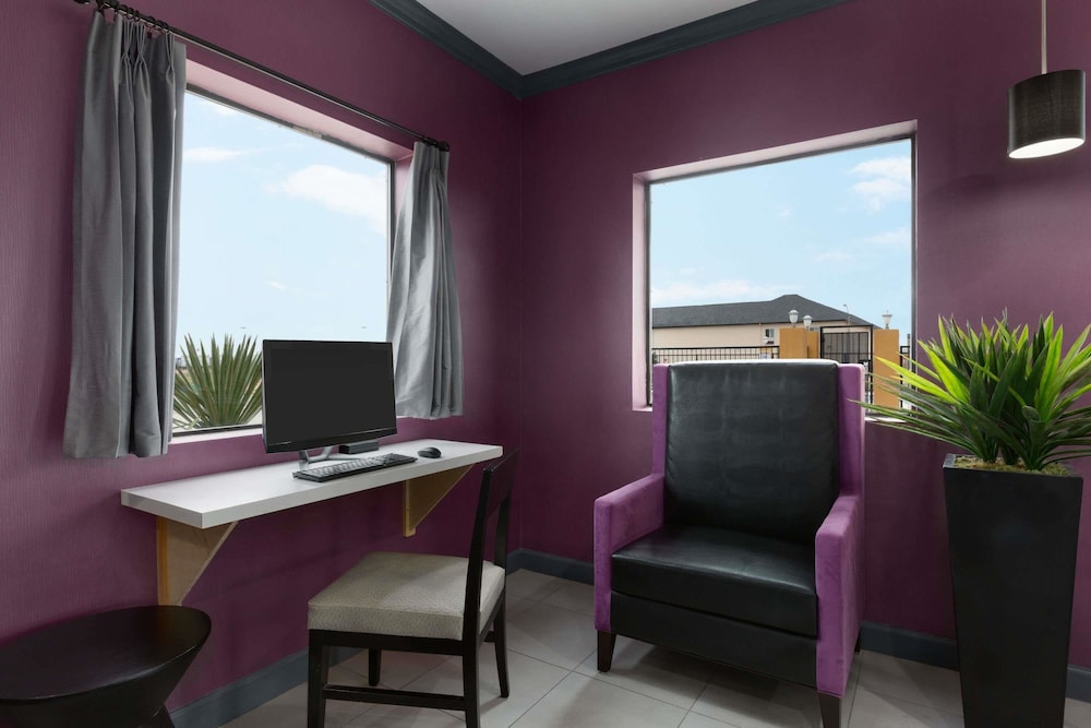 Days Inn by Wyndham Odessa 23/31