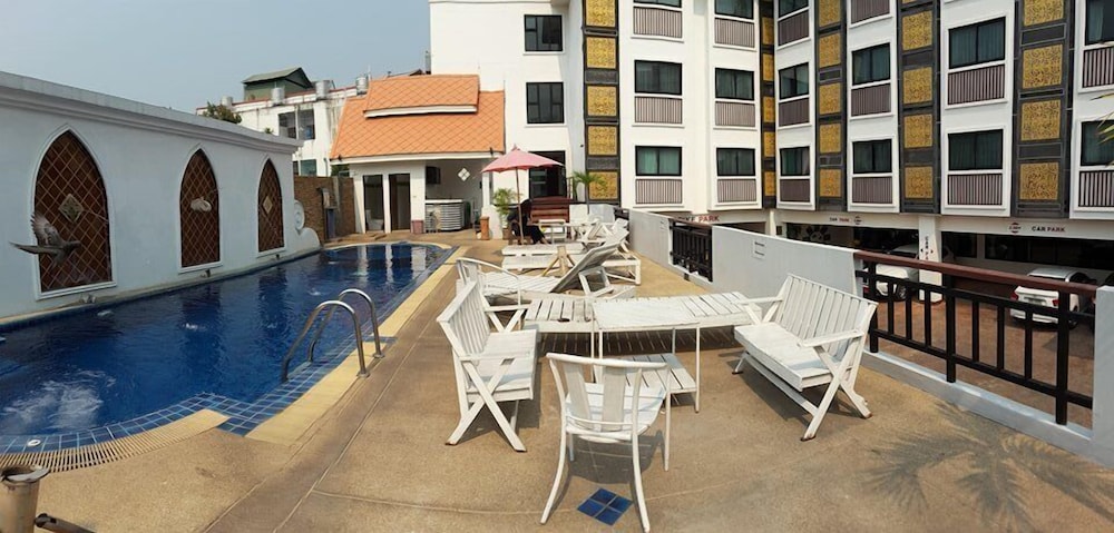 Wangburapa Grand Hotel 40/47