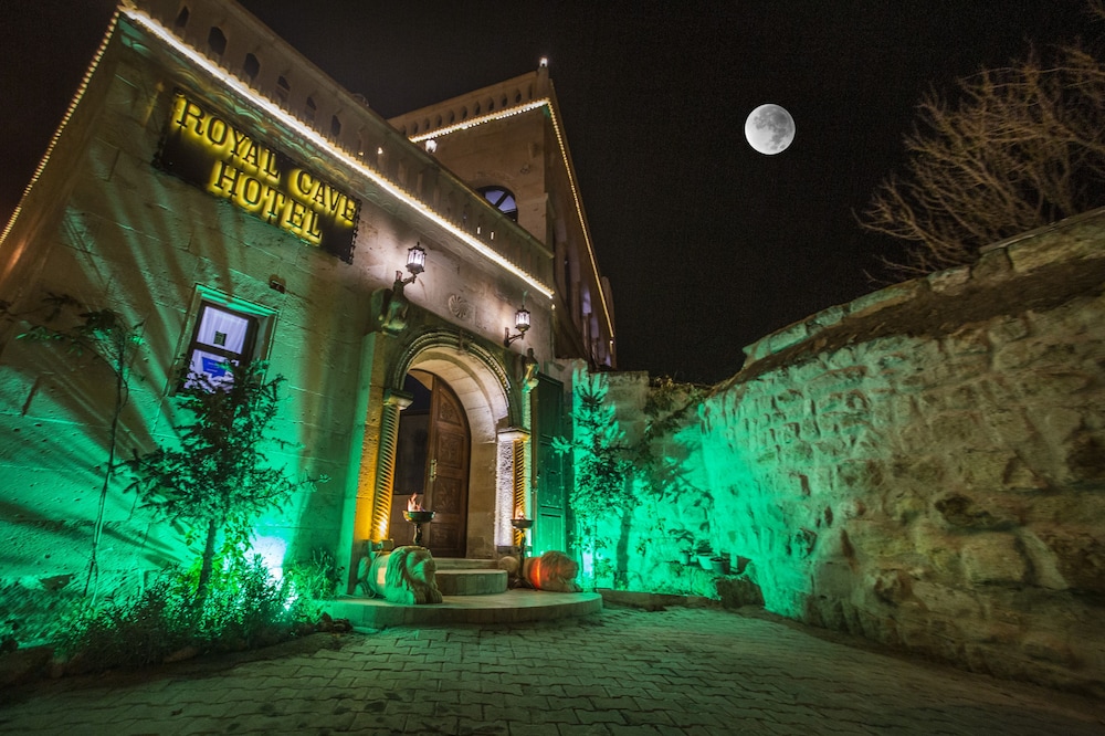 Royal Cave Hotel 49/58