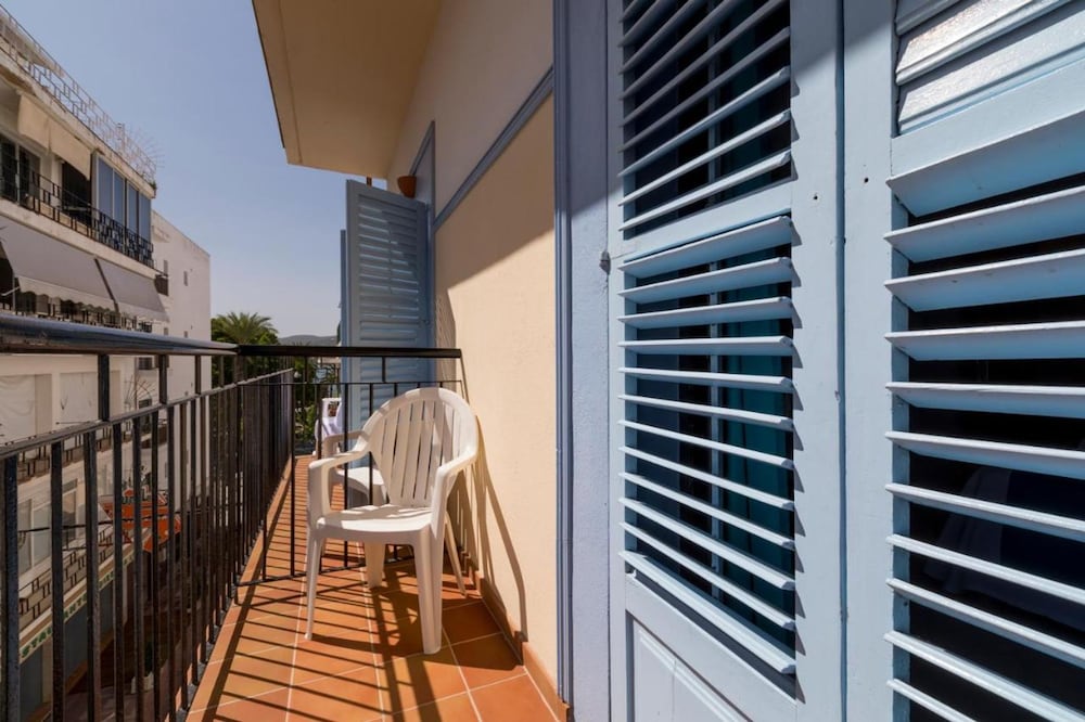 Hostal Ferrer 14/18
