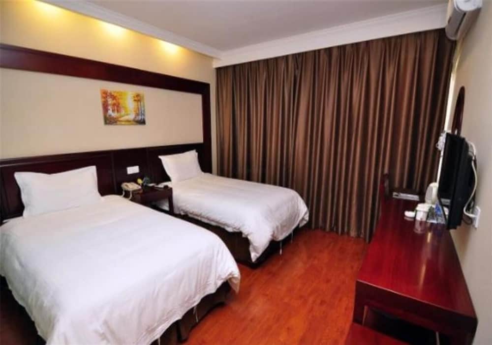 GreenTree Inn Kunming Chenggong University City HSR Station Shilin Street Express Hotel 20/57