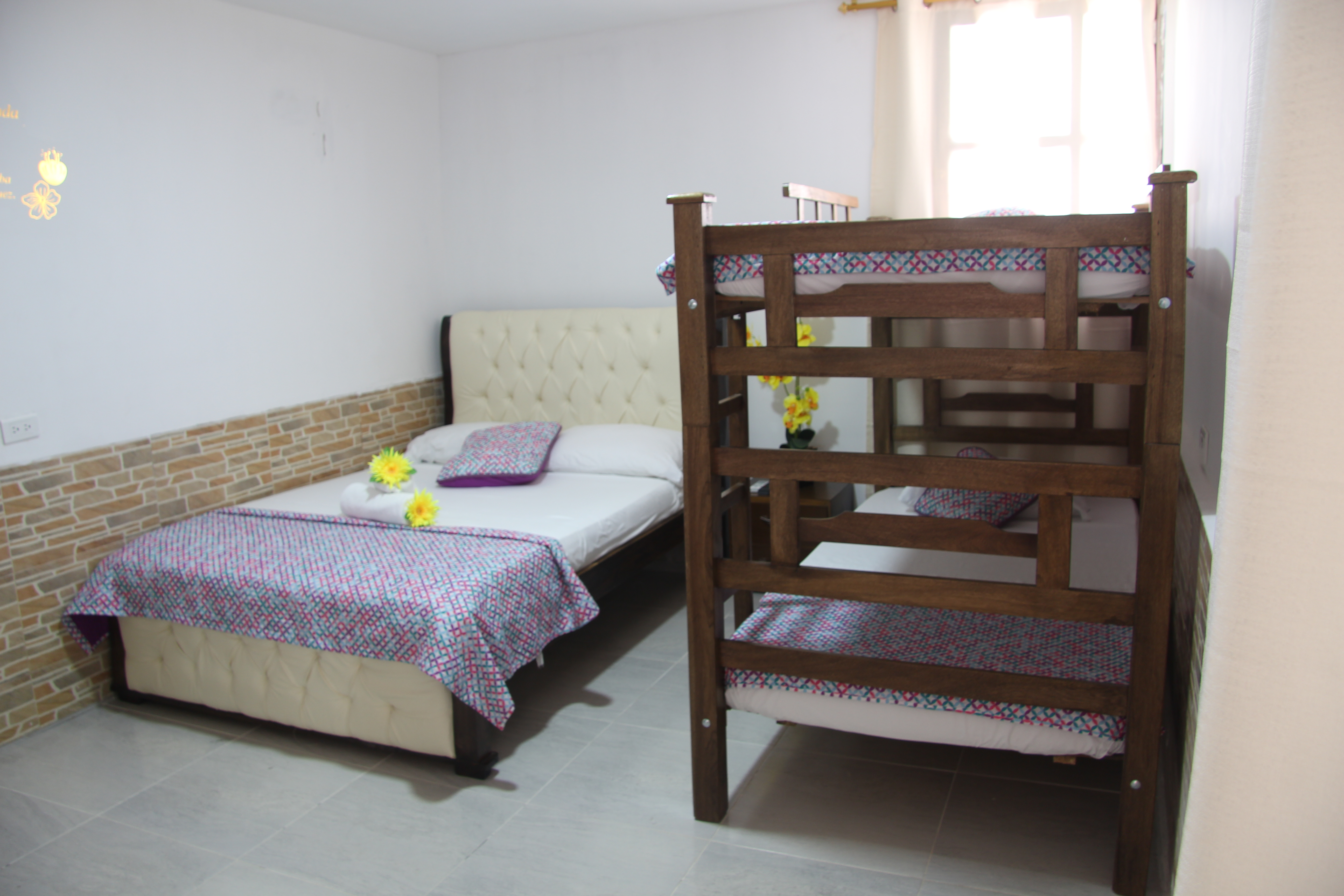 Room, Quintuple