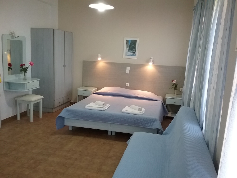 ILONA APARTMENTS 18/50