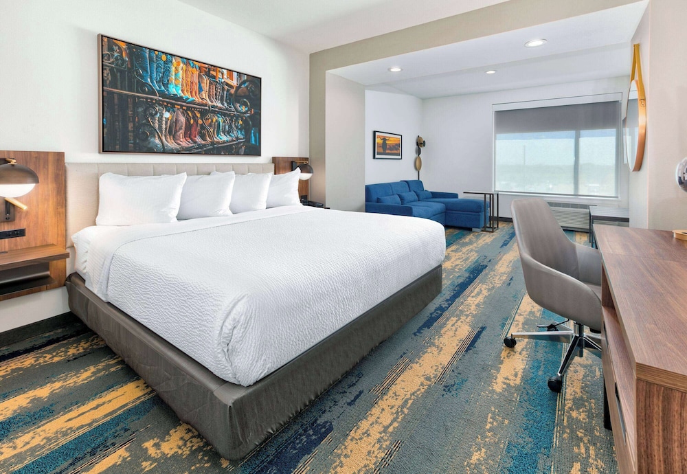Executive, King Bed