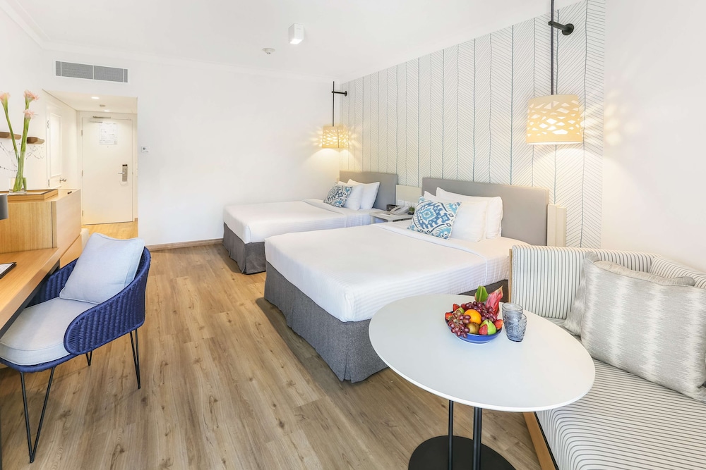Shangri La the Marina Cairns 34/74