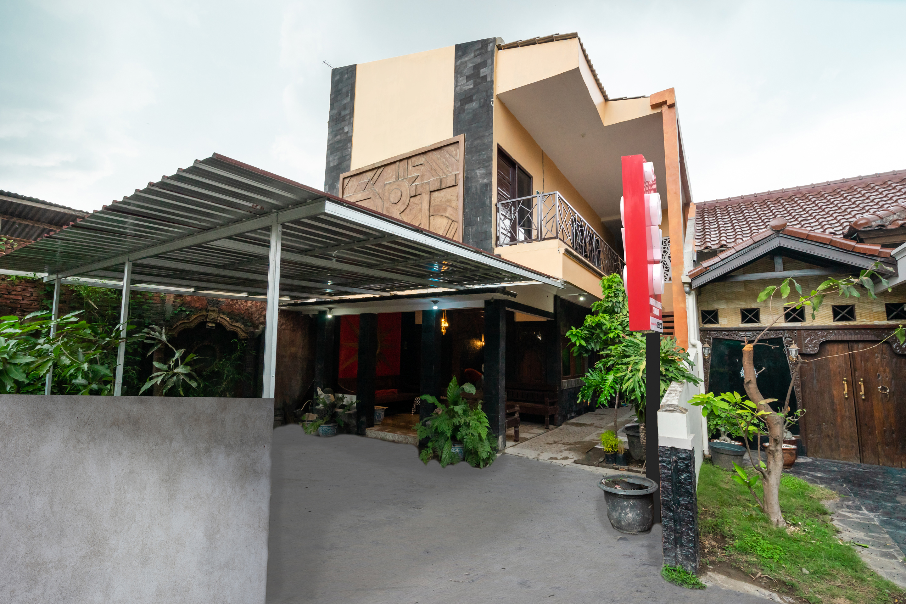 OYO 2285 Art Guest House Syariah 4/45