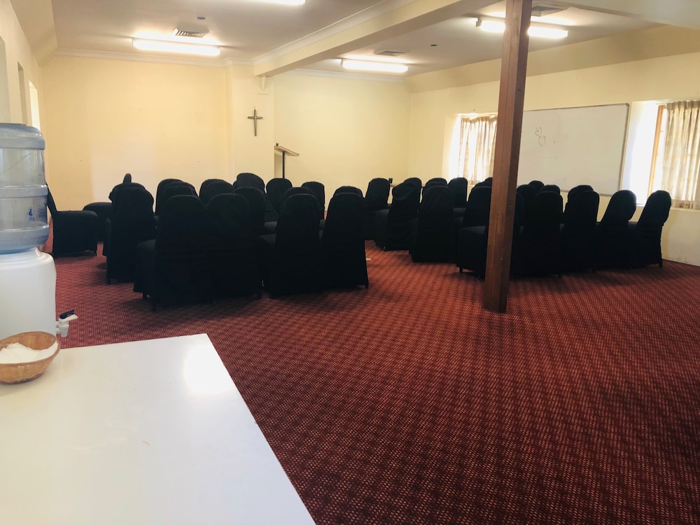 Campbelltown Colonial Motor Inn 49/68