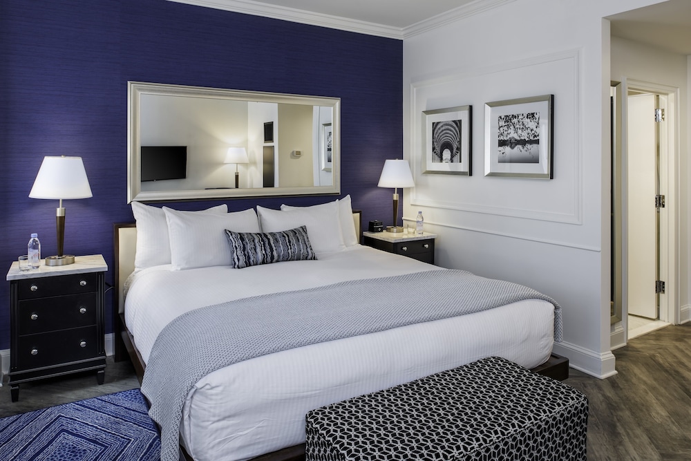 SUPERIOR, KING BED