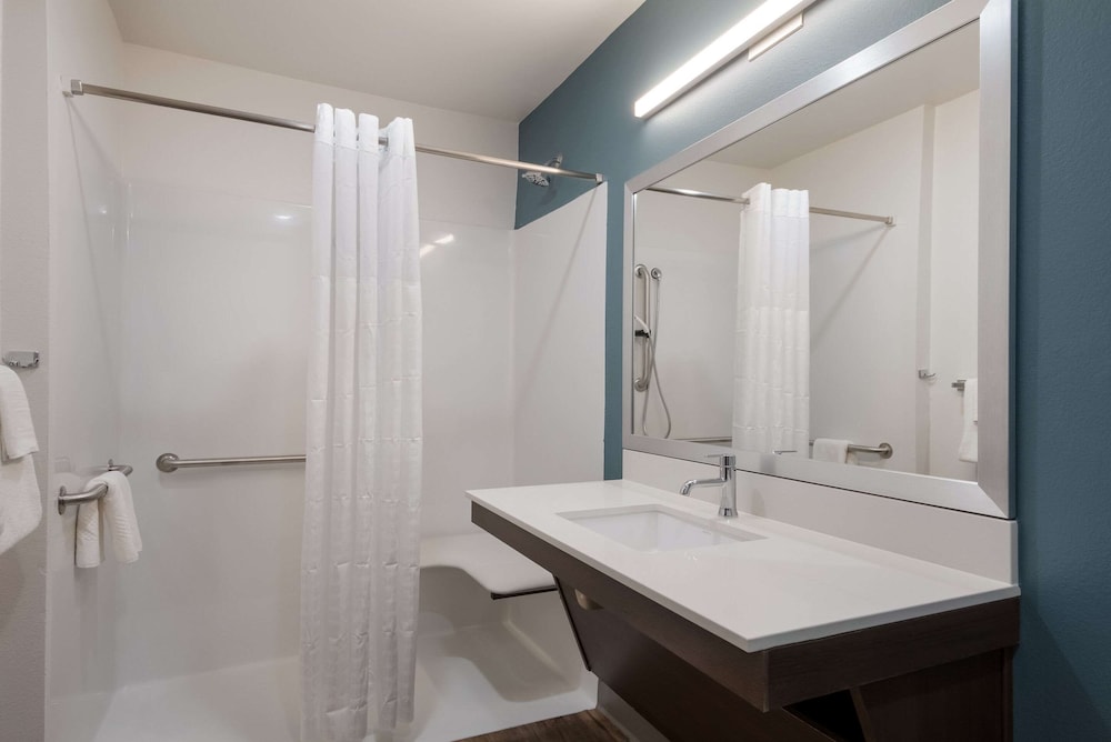 WoodSpring Suites San Antonio UTSA - Medical Center 18/21