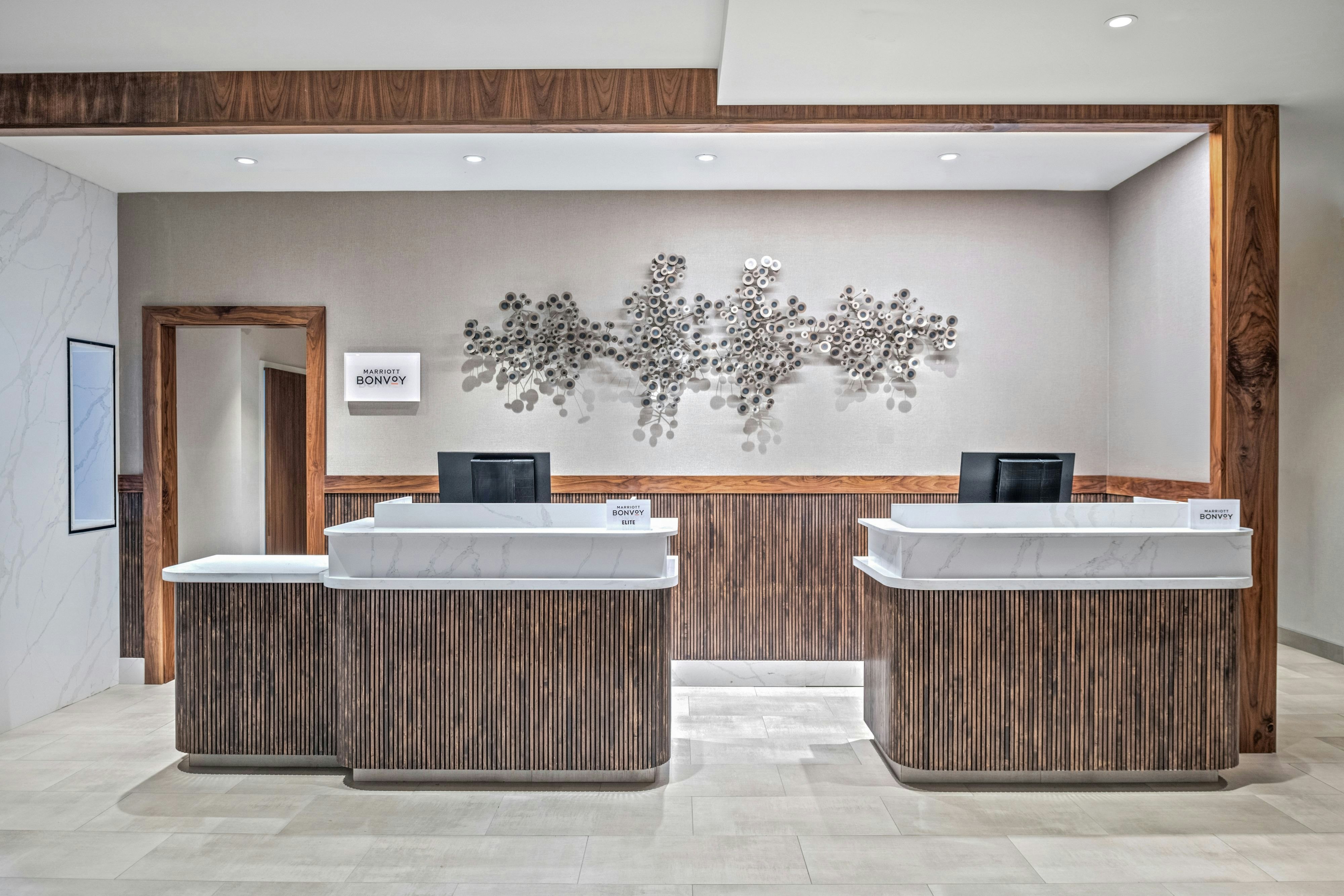 Courtyard By Marriott Woodland 1/19