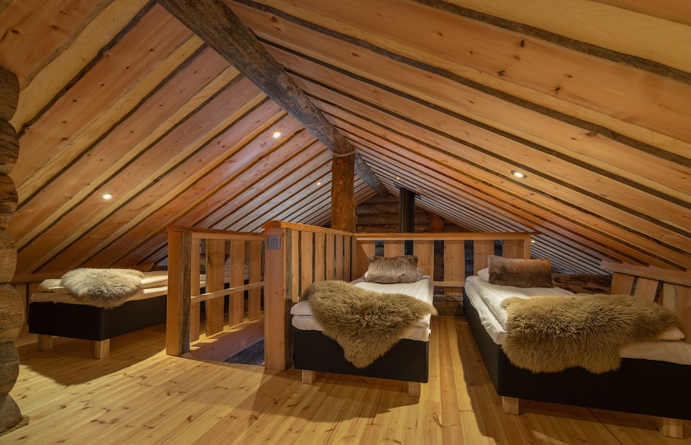 Wilderness Hotel Inari 32/65