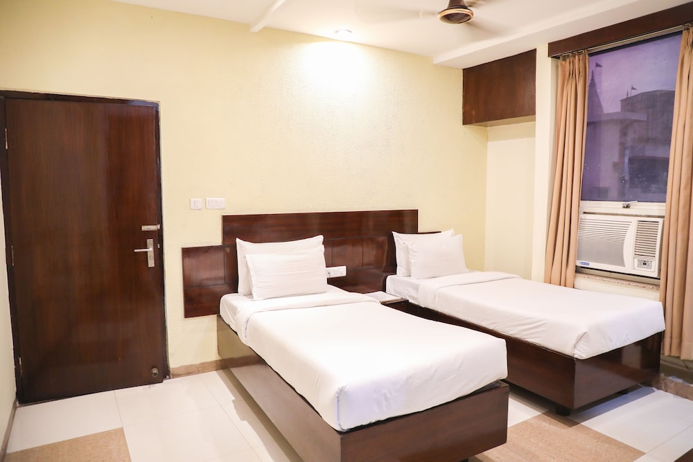 Hotel Dolphin International 27/72