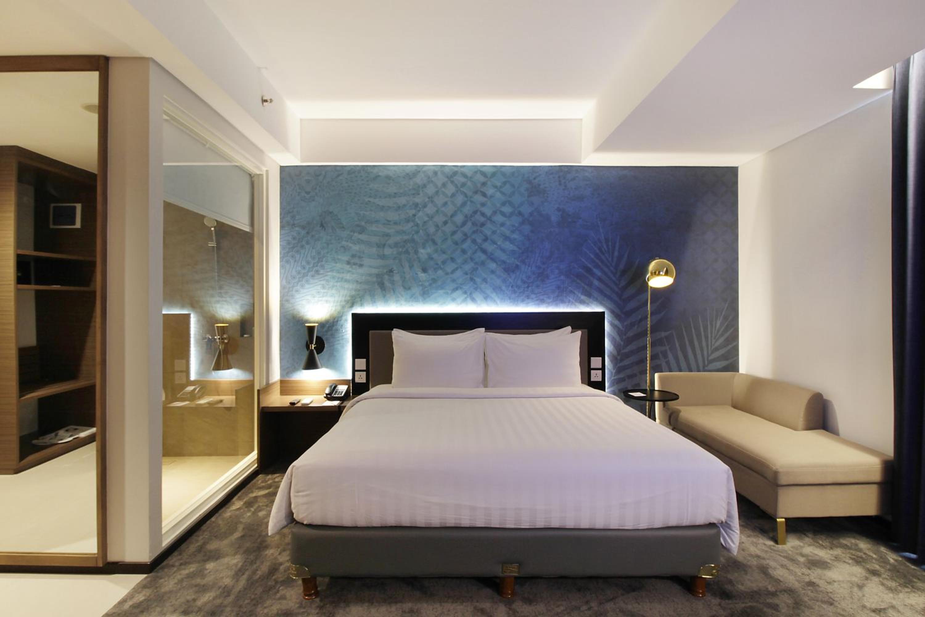 غرفة غراند ديلوكس بسرير كوين للمدخنين، Swiss-Belinn Airport Surabaya 3/6