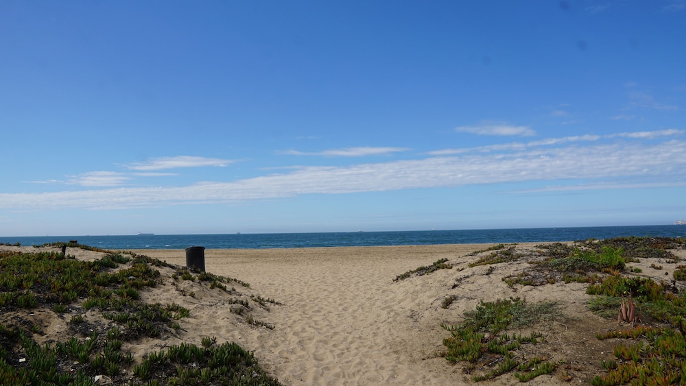 Ocean Surf Inn & Suites 63/73