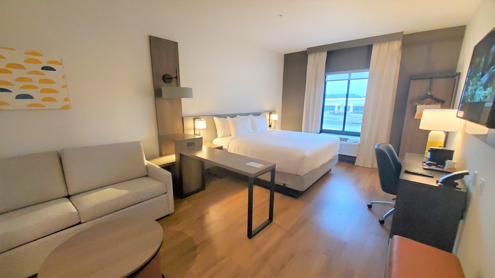 Comfort Inn & Suites Panama City Beach - Pier Park Area 27/61