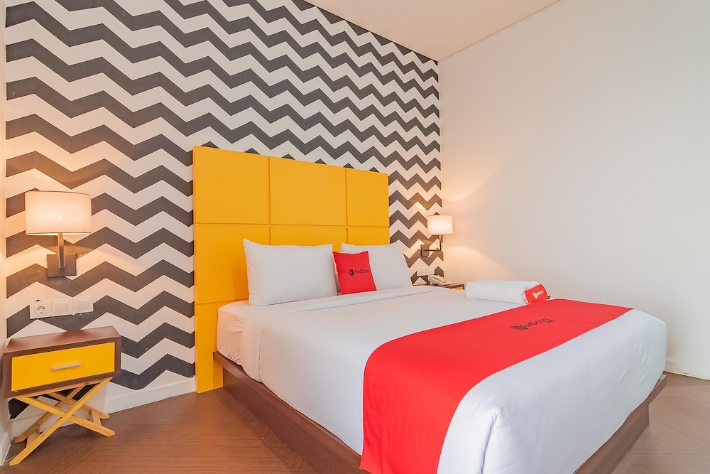 RedDoorz Premium @ Hotel Hebat 15/32