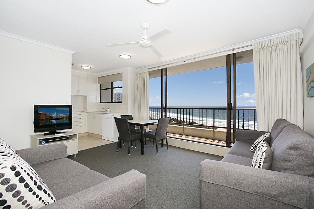 Voyager Resort 30/44