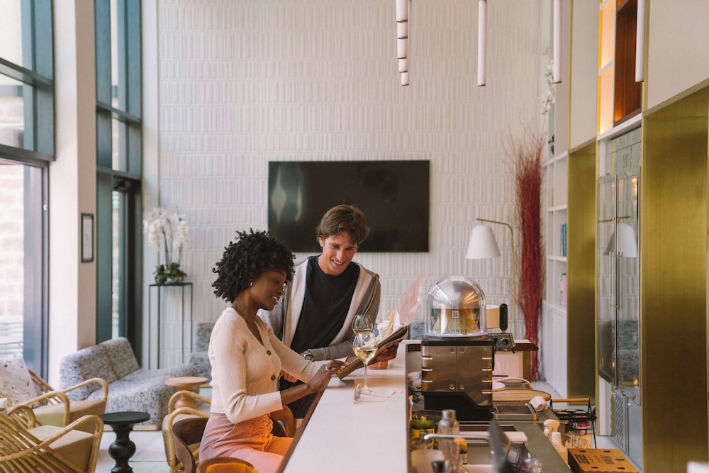 Hotel Yac Paris Clichy, a member of Radisson Individuals 9/50