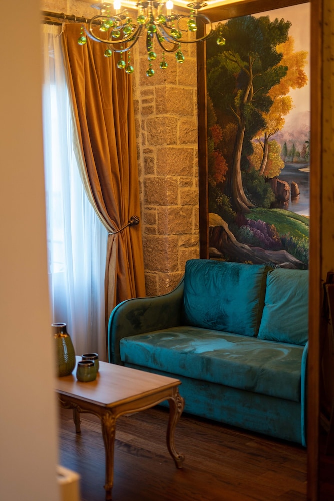 Cunda Baradiel Hotel 35/50