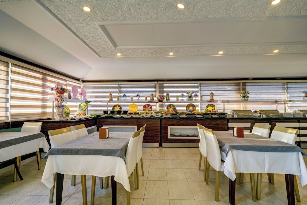 Ergun Hotel 34/50