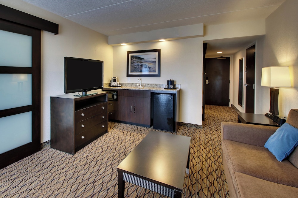Holiday Inn Express Baltimore-Bwi Airport West 48/70