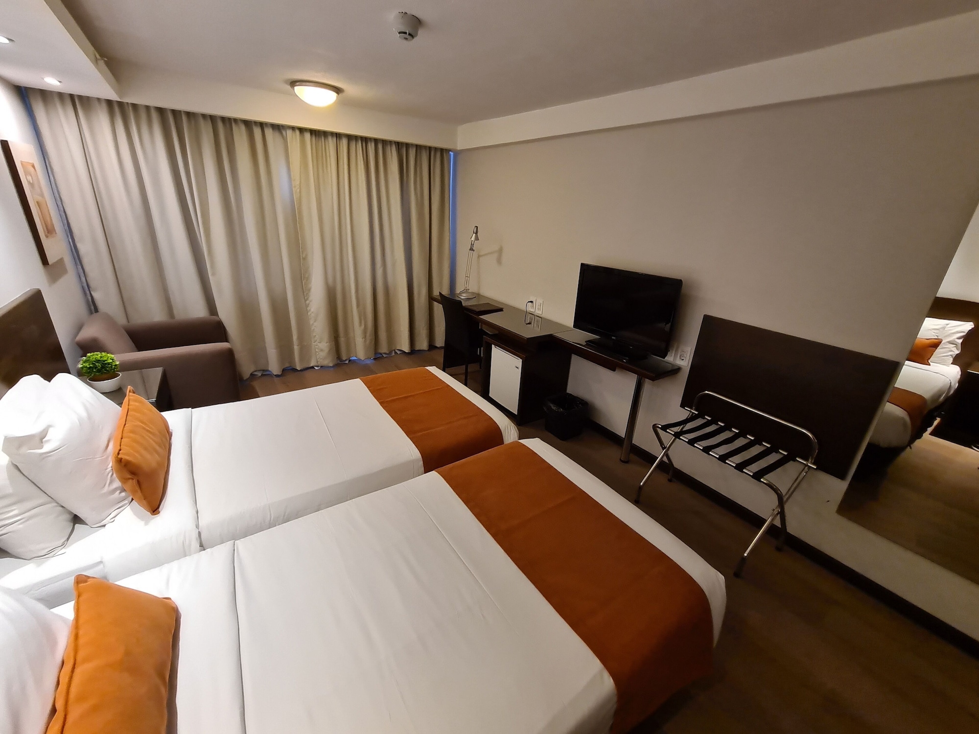 SUPERIOR, 2 BEDS