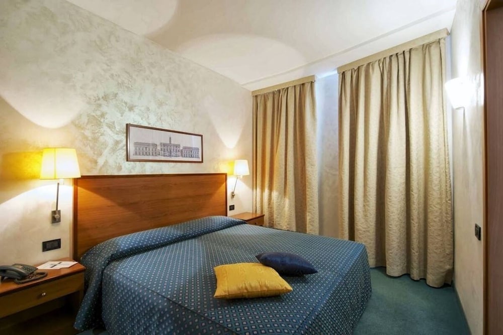 غرفة متصلة عائلية بغرفتي نوم، Classic Hotel Tulipano 2/3