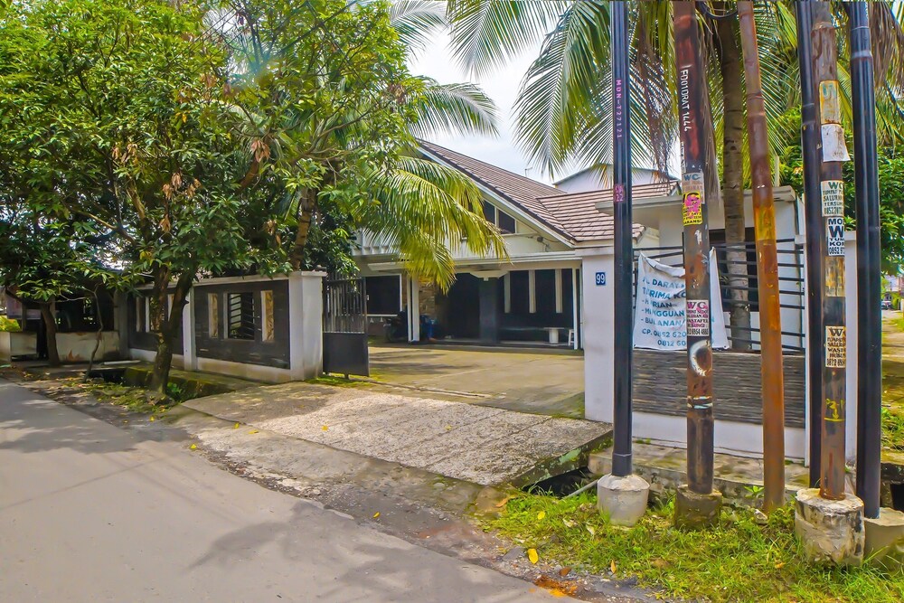 OYO 94077 99 Residence 13/15